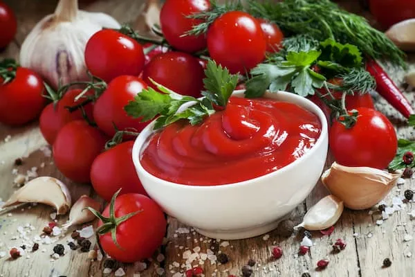 رب گوجه سنتی با رب کارخانهای + بهترین قیمت خرید